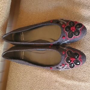 EUC Stuart Weitzman felt flats shoes size 7.5N gray embellished red flow…